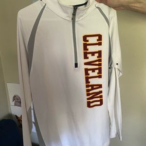 cleveland cavaliers quarter zip, small stain